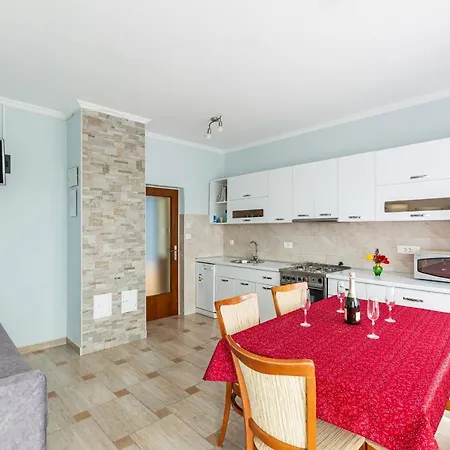 Brsec 7796b Lägenhet Martina