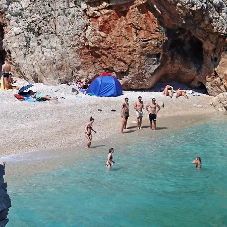 Brsec 7796b Apartment *